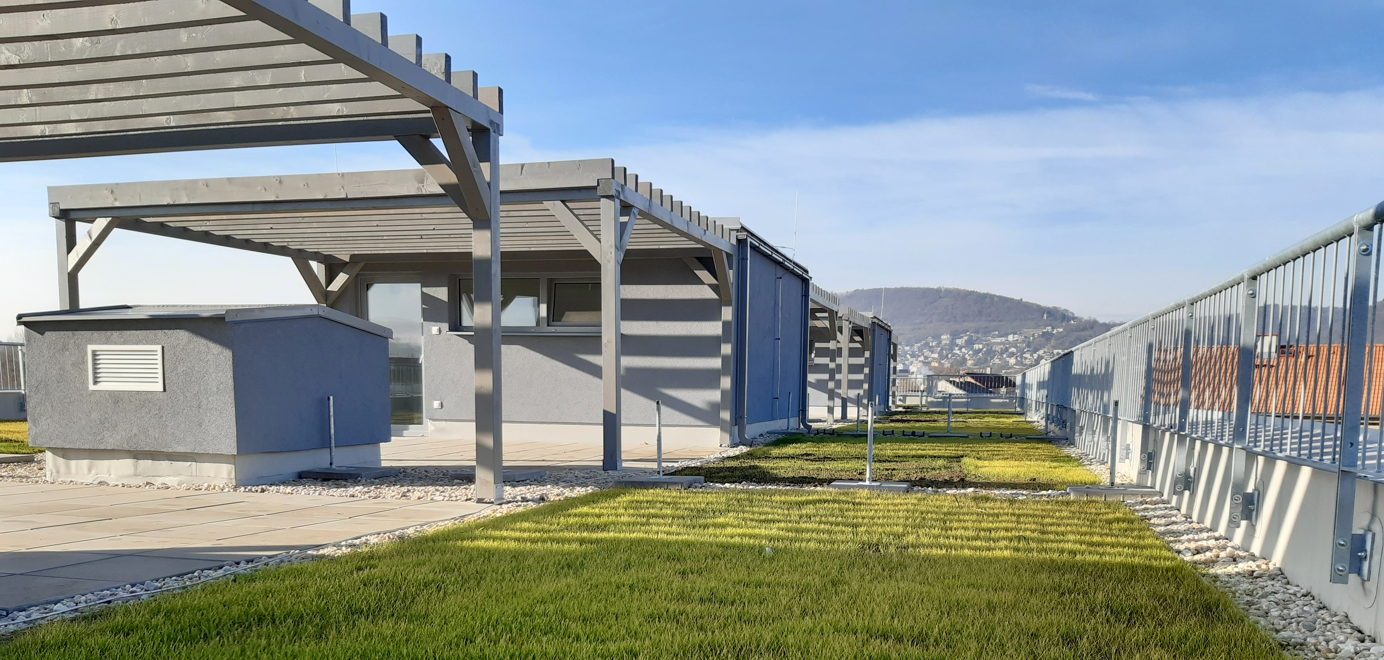 Střešní terasa bytu v 2. NP