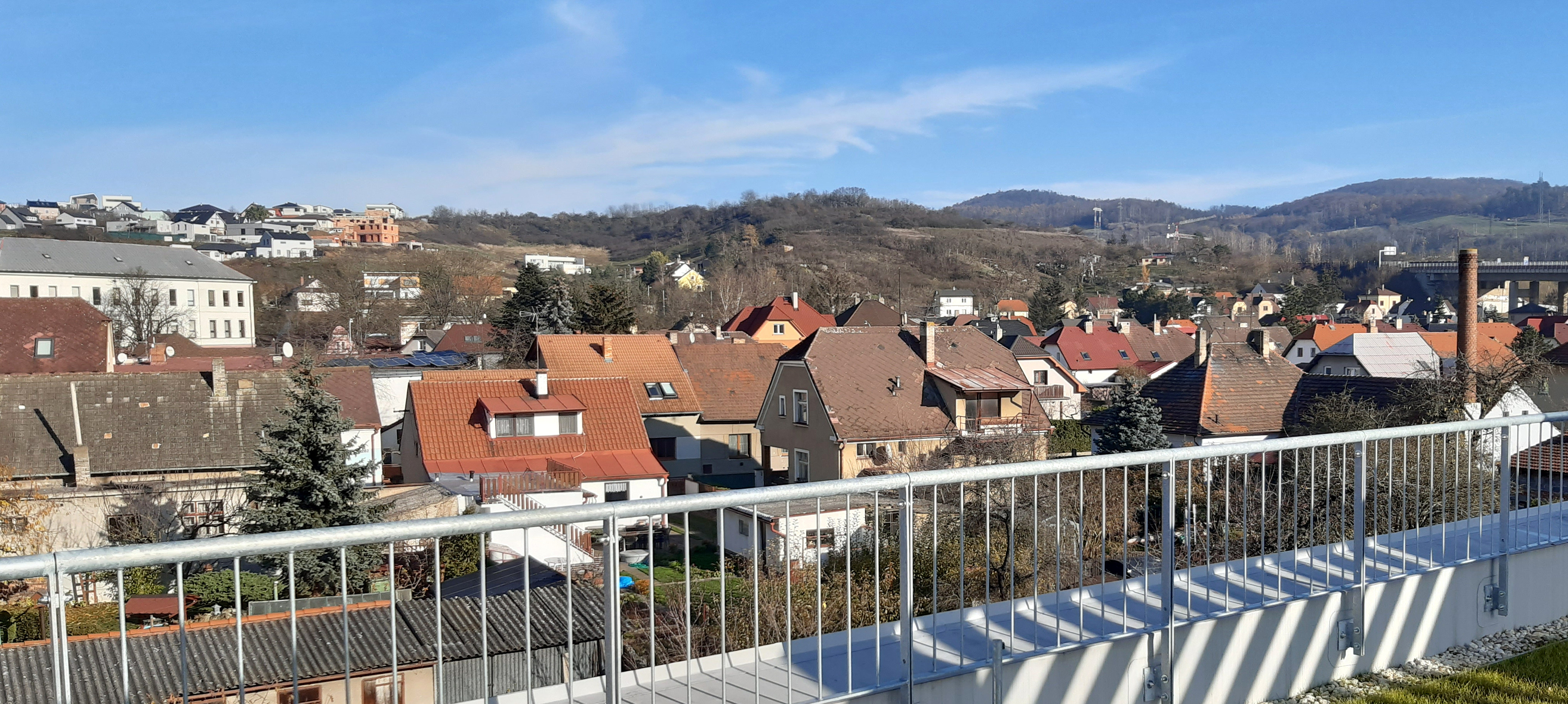 Střešní terasa bytu v 2. NP